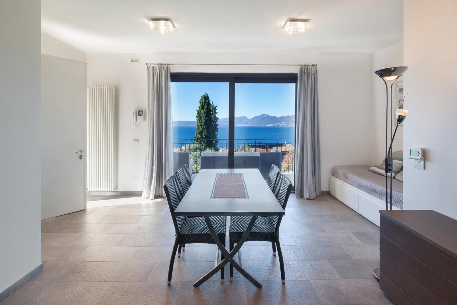 Villa Loncrino - Fine Living Torri Del Benaco Exteriör bild